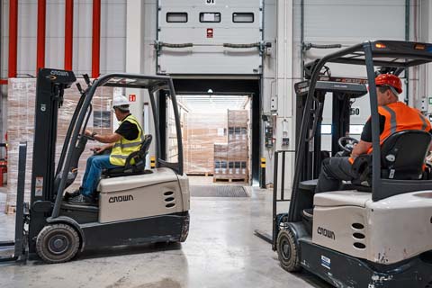 rozładunek kontenerów